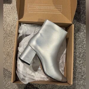 Journee haylinn boots